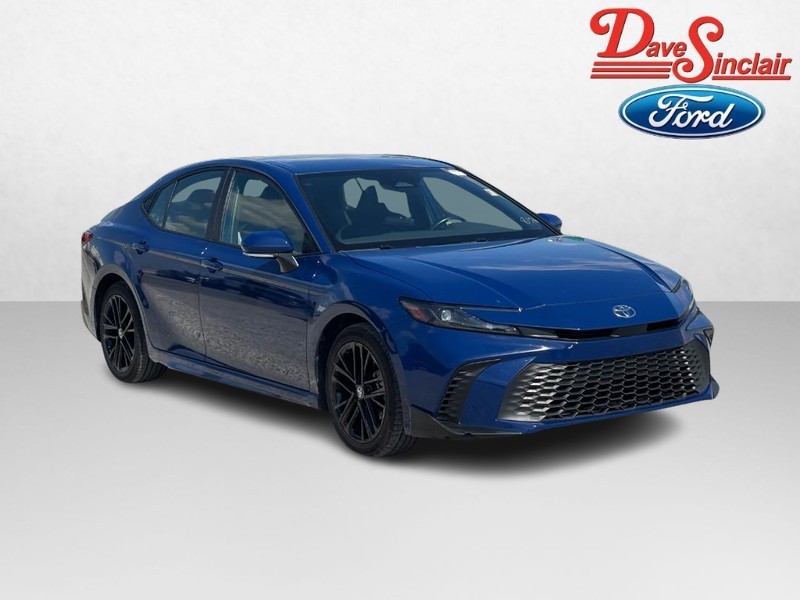 Toyota Camry Vehicle Full-screen Gallery Image 04
