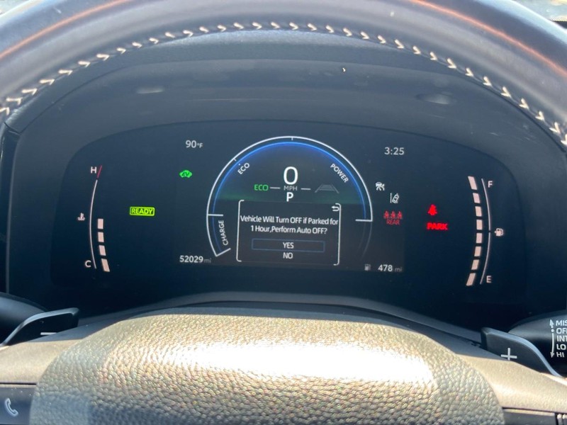 Toyota Camry Vehicle Full-screen Gallery Image 21