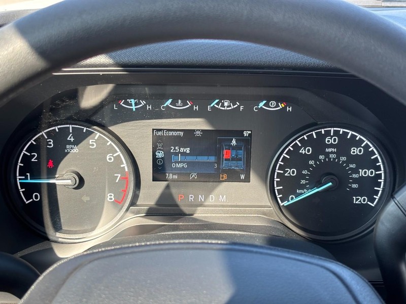 Ford F-150 Vehicle Full-screen Gallery Image 21
