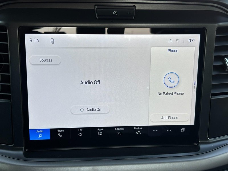 Ford F-150 Vehicle Full-screen Gallery Image 22