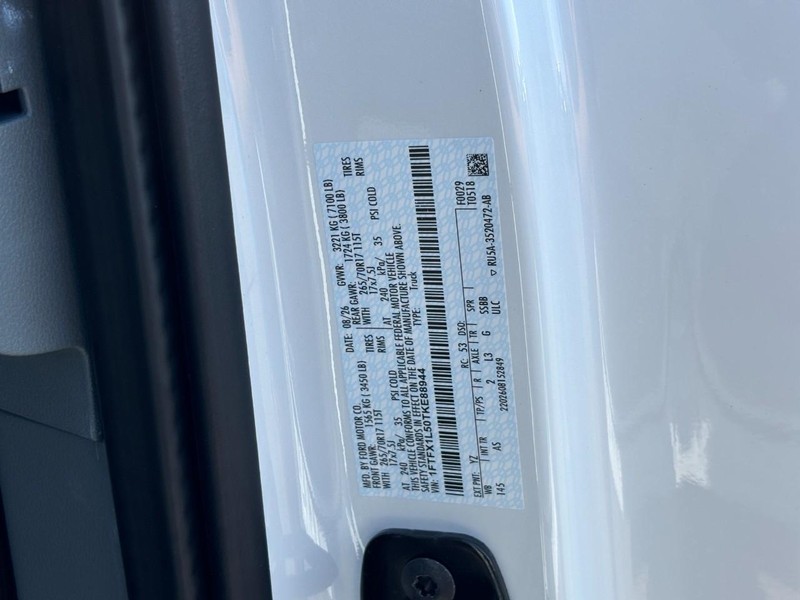 Ford F-150 Vehicle Full-screen Gallery Image 25