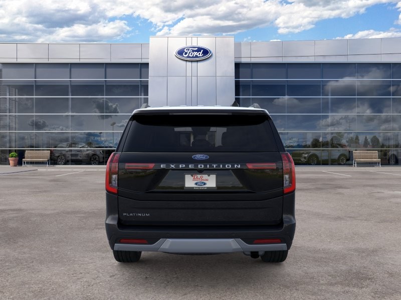 Ford Expedition Vehicle Full-screen Gallery Image 07