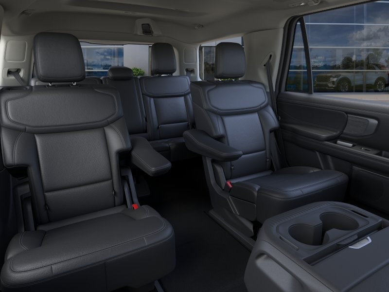 Ford Expedition Vehicle Full-screen Gallery Image 13