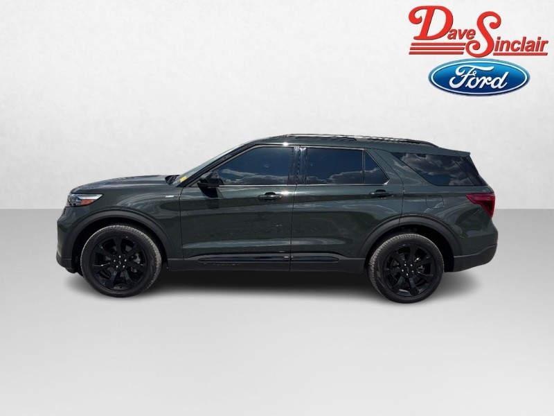 Ford Explorer Vehicle Full-screen Gallery Image 10
