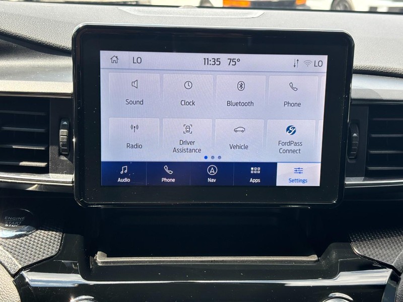 Ford Explorer Vehicle Full-screen Gallery Image 23
