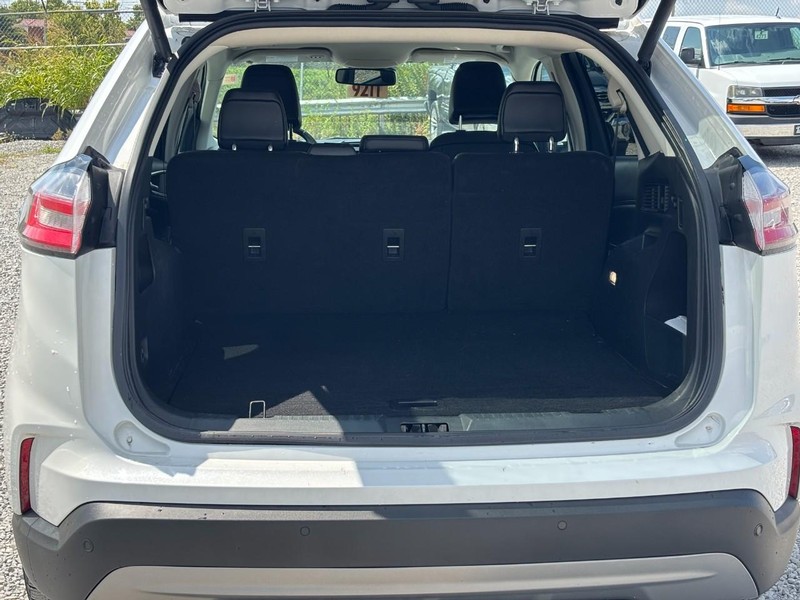 Ford Edge Vehicle Image 11