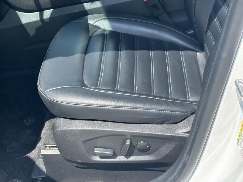 Ford Edge Vehicle Image 17