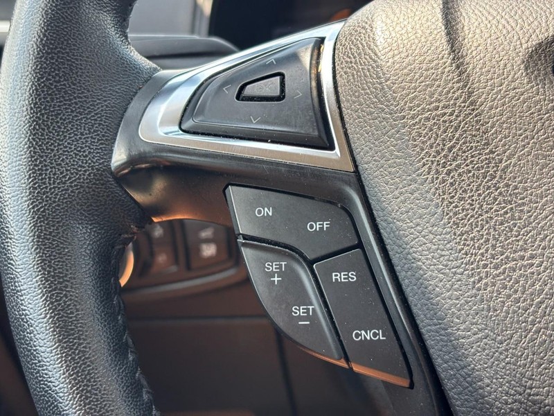 Ford Edge Vehicle Image 19