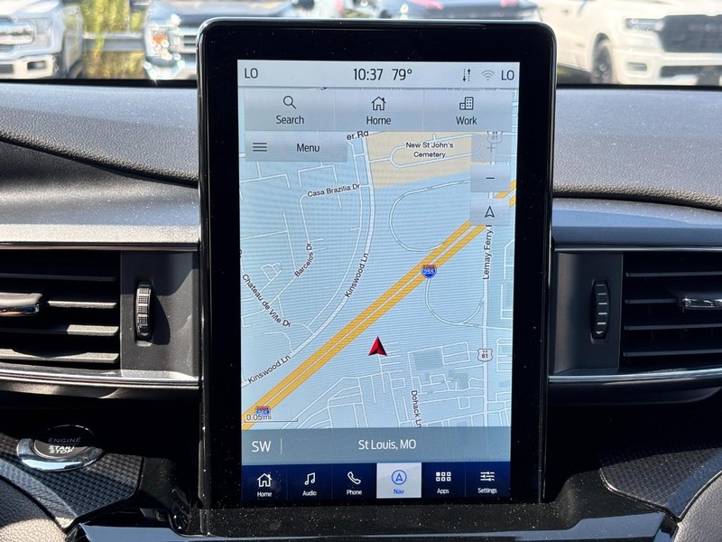 Ford Explorer Vehicle Full-screen Gallery Image 24