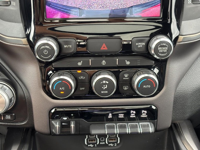 Ram 1500 Vehicle Image 25