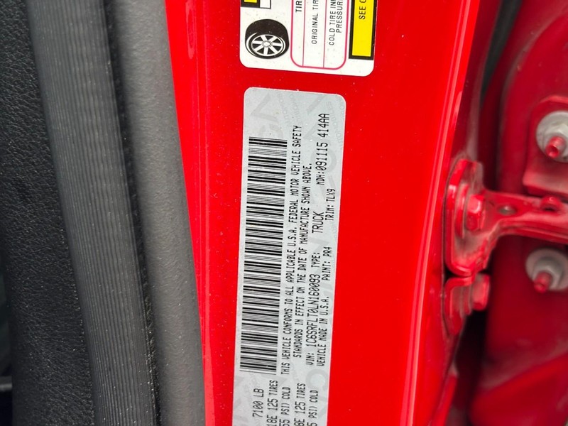 Ram 1500 Vehicle Image 26