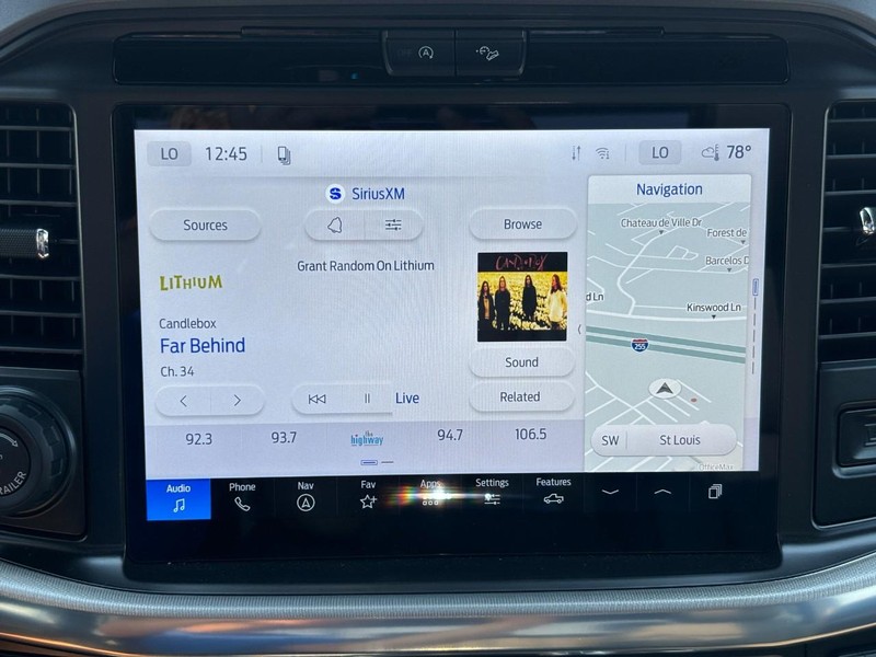 Ford F-150 Vehicle Full-screen Gallery Image 22