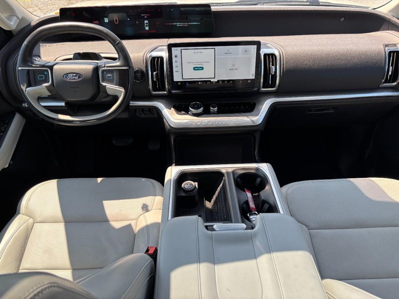 Ford Expedition Max Vehicle Image 16