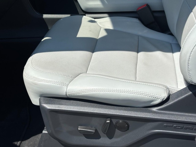Ford Expedition Max Vehicle Image 18