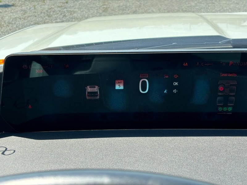Ford Expedition Max Vehicle Image 22