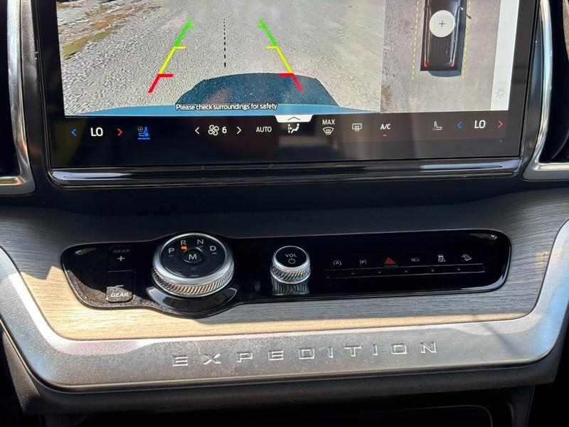 Ford Expedition Max Vehicle Image 26