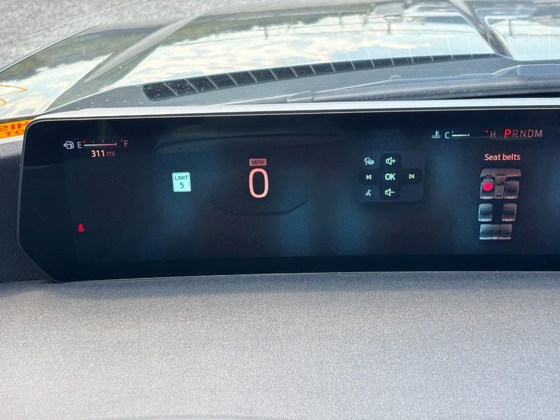 Ford Expedition Vehicle Image 22