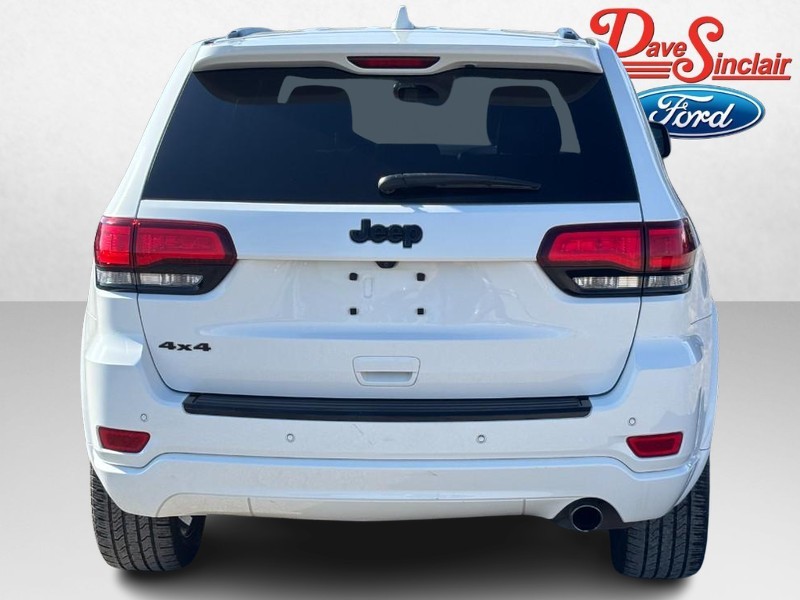 Jeep Grand Cherokee Vehicle Image 08