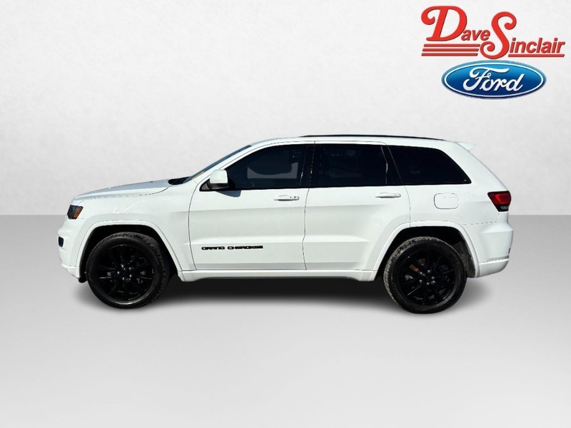 Jeep Grand Cherokee Vehicle Image 10