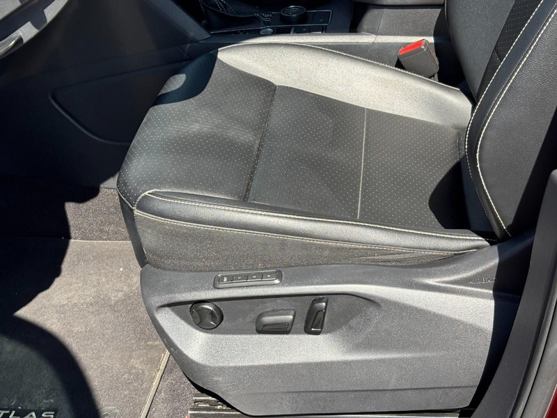 Volkswagen Atlas Vehicle Full-screen Gallery Image 18