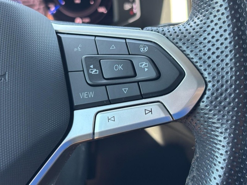 Volkswagen Atlas Vehicle Full-screen Gallery Image 21