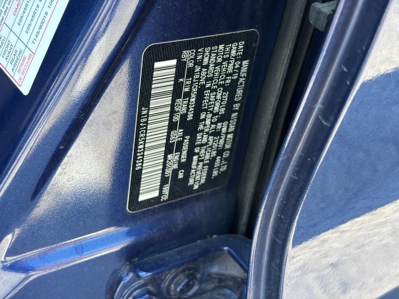 Nissan Rogue Sport Vehicle Full-screen Gallery Image 26
