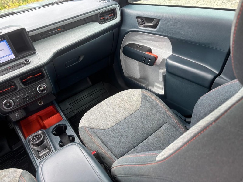 Ford Maverick Vehicle Image 16