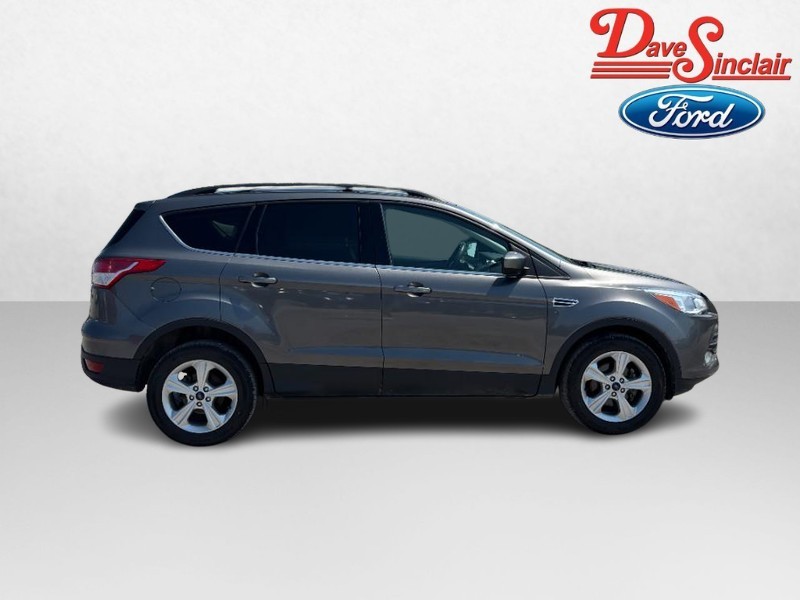 Ford Escape Vehicle Full-screen Gallery Image 05