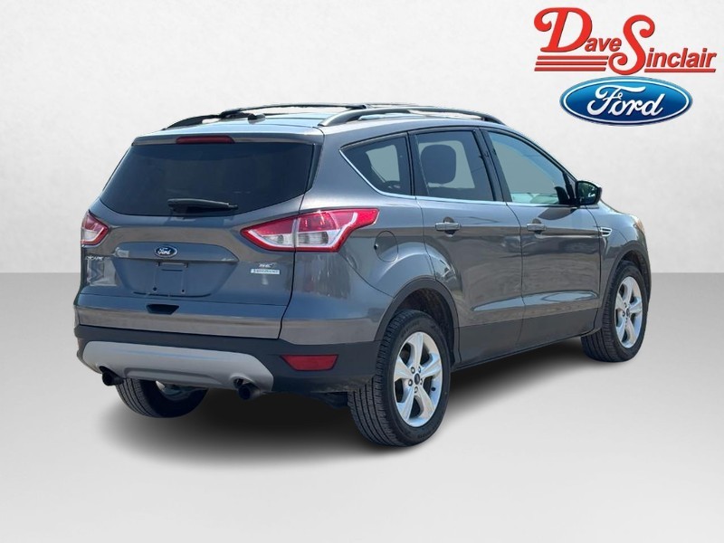 Ford Escape Vehicle Full-screen Gallery Image 07