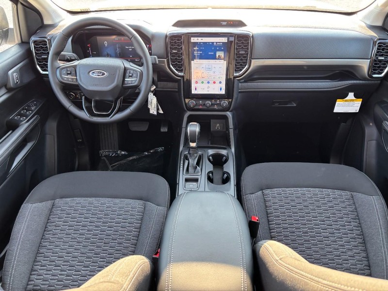 Ford Ranger Vehicle Full-screen Gallery Image 15