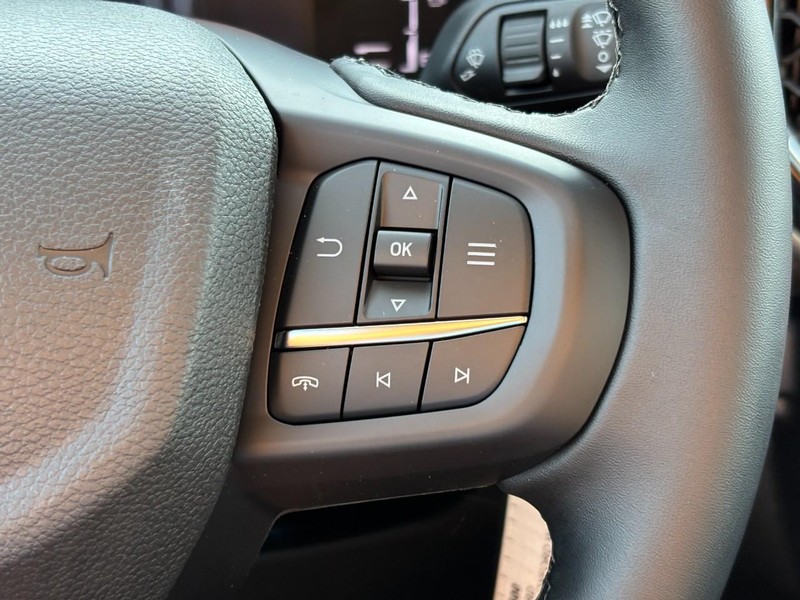 Ford Ranger Vehicle Full-screen Gallery Image 20