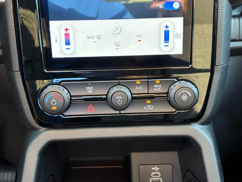 Ford Ranger Vehicle Full-screen Gallery Image 25