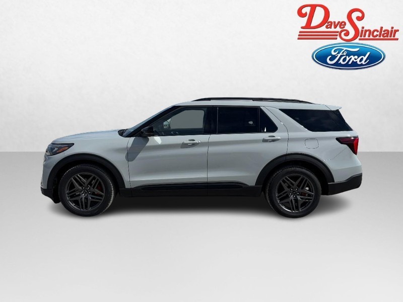 Ford Explorer Vehicle Full-screen Gallery Image 10