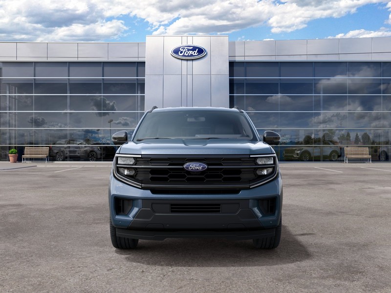 Ford Expedition Vehicle Full-screen Gallery Image 04