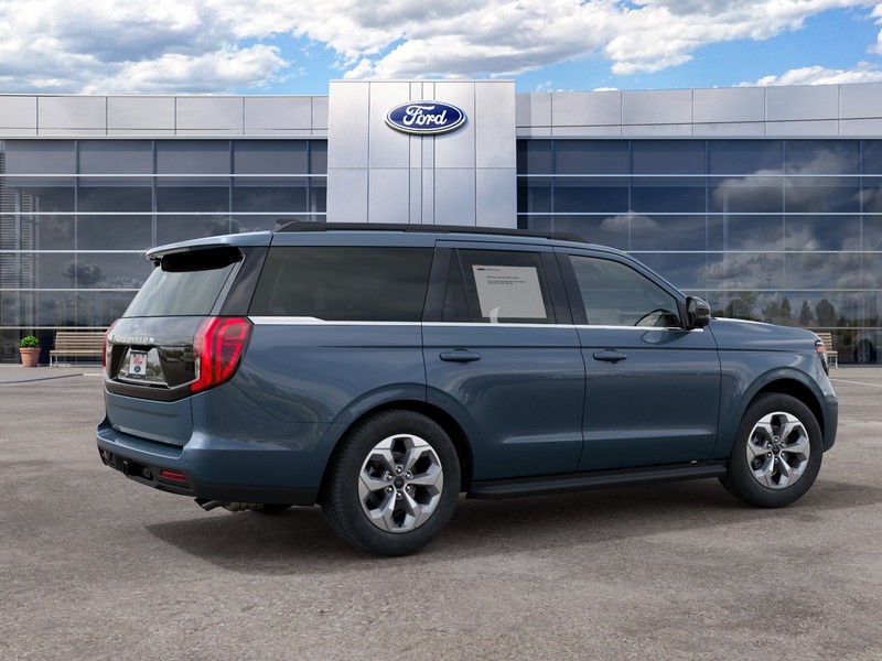 Ford Expedition Vehicle Full-screen Gallery Image 08