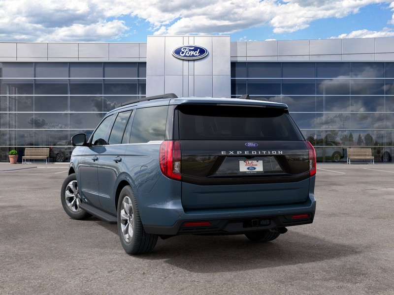 Ford Expedition Vehicle Full-screen Gallery Image 10