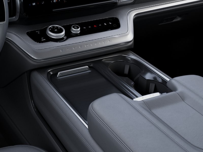 Ford Expedition Vehicle Full-screen Gallery Image 17
