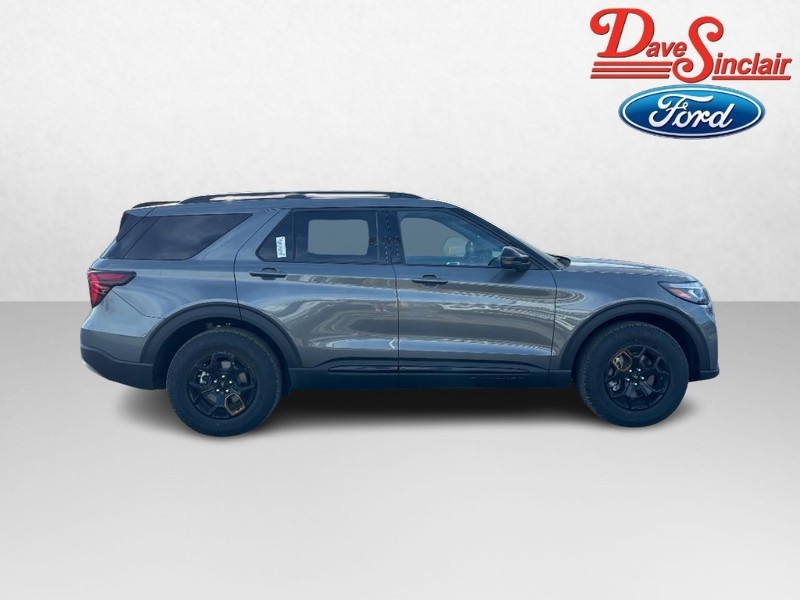 Ford Explorer Vehicle Full-screen Gallery Image 05