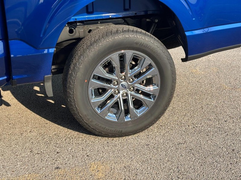 Ford F-150 Vehicle Full-screen Gallery Image 12