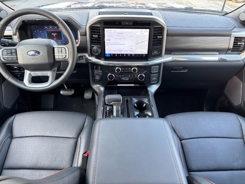 Ford F-150 Vehicle Full-screen Gallery Image 15