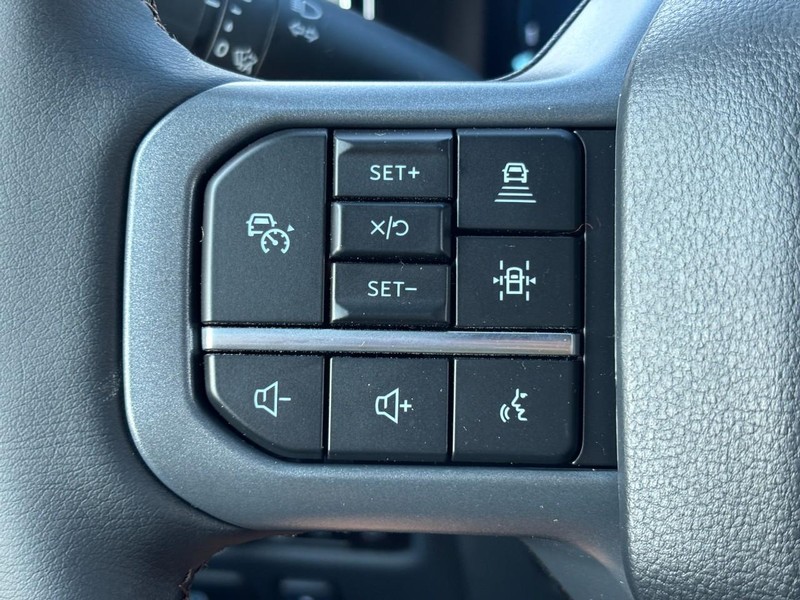 Ford F-150 Vehicle Full-screen Gallery Image 19