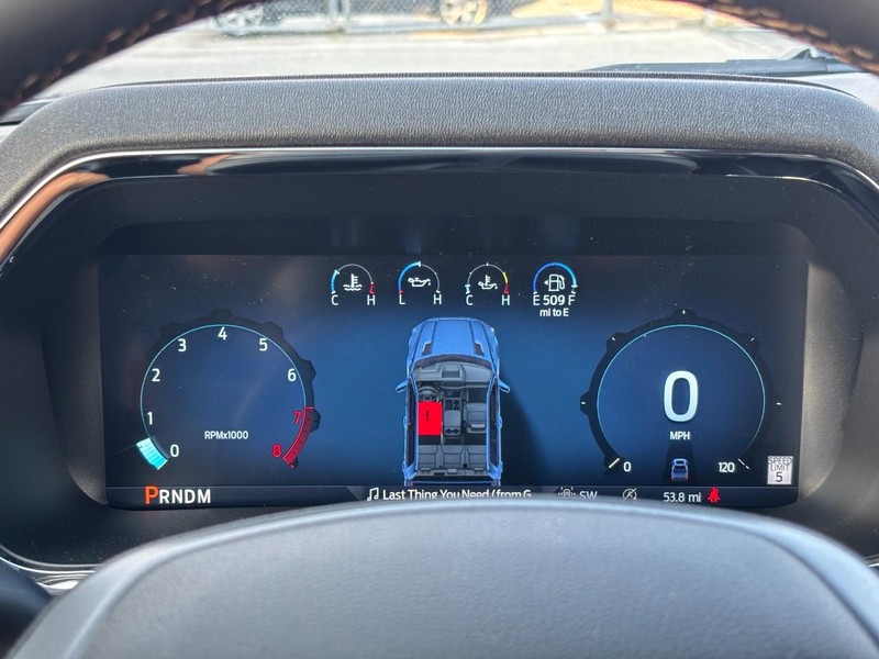 Ford F-150 Vehicle Full-screen Gallery Image 21