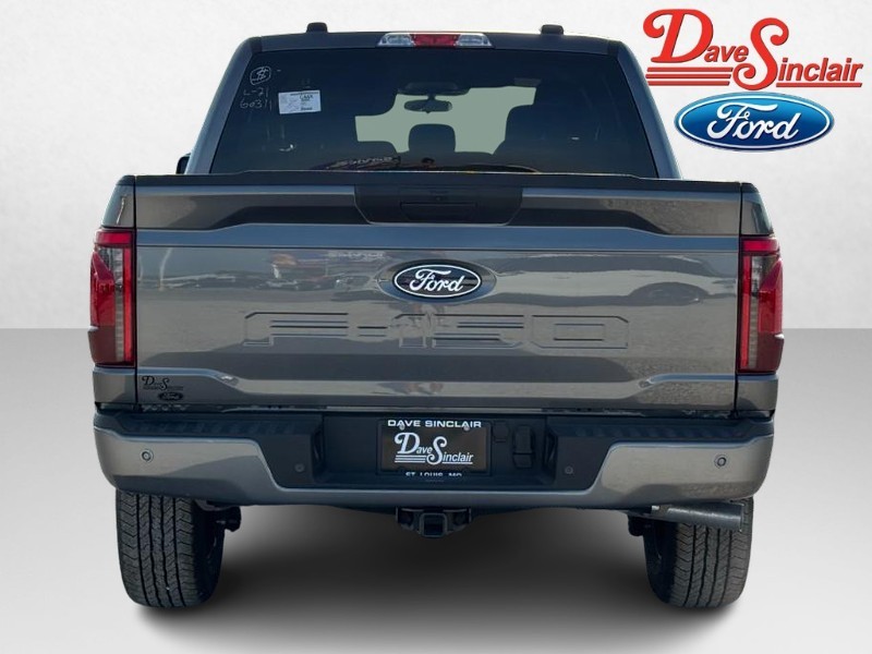 Ford F-150 Vehicle Full-screen Gallery Image 08