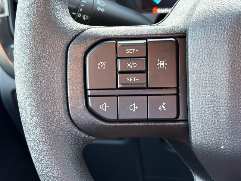 Ford F-150 Vehicle Full-screen Gallery Image 19