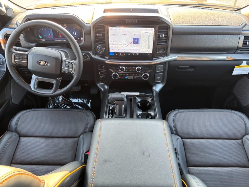 Ford F-150 Vehicle Full-screen Gallery Image 15