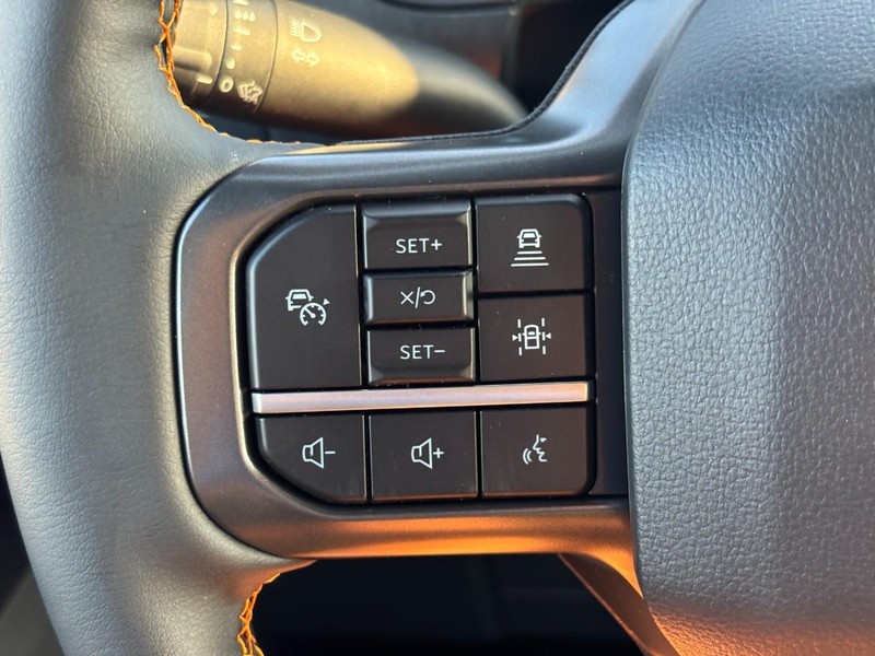 Ford F-150 Vehicle Full-screen Gallery Image 19