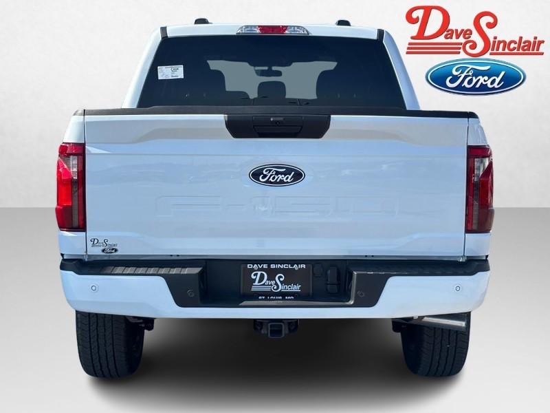 Ford F-150 Vehicle Full-screen Gallery Image 08