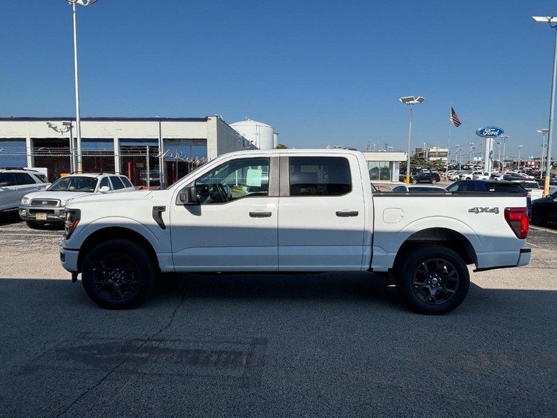 Ford F-150 Vehicle Full-screen Gallery Image 11