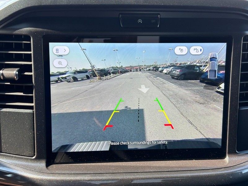 Ford F-150 Vehicle Full-screen Gallery Image 23