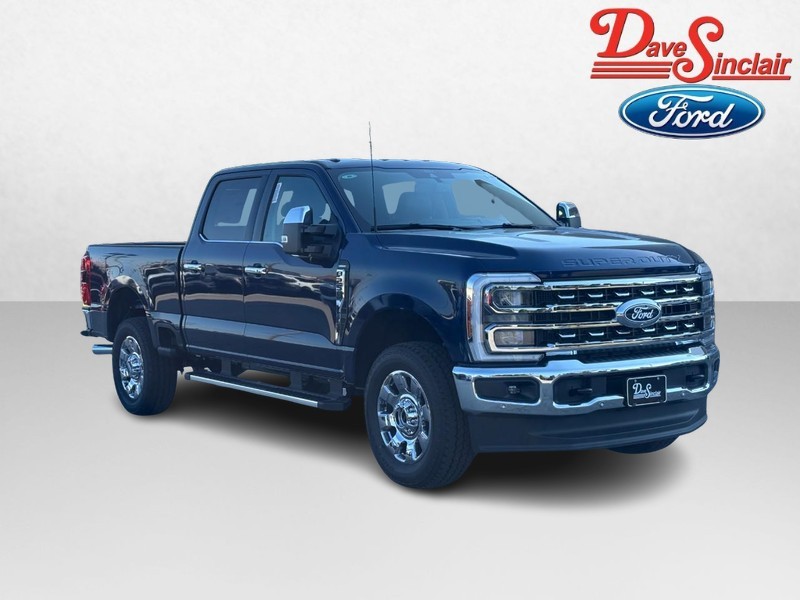 Ford Super Duty F-250 SRW Vehicle Full-screen Gallery Image 04